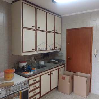 Apartamento em Pirassununga, bairro Residencial Planalto