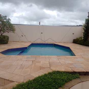 Apartamento em Pirassununga, bairro Residencial Planalto