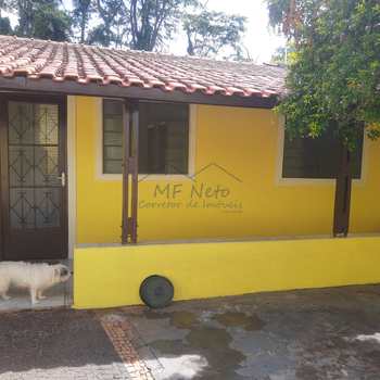 Casa em Pirassununga, bairro Jardim Limoeiro