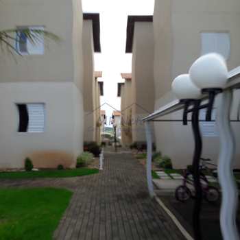 Apartamento em Pirassununga, bairro Coliseu Residence
