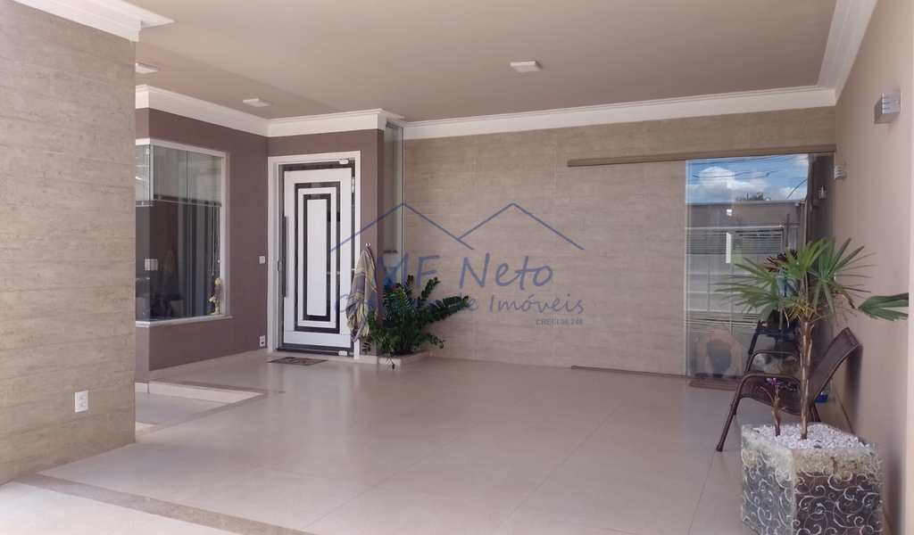 Casa em Pirassununga, bairro Jardim dos Ipês