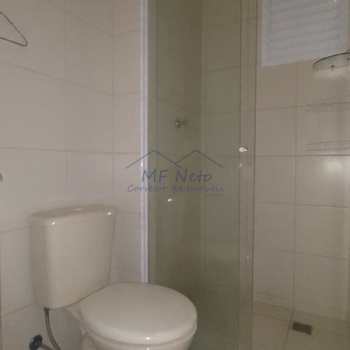 Apartamento em Pirassununga, bairro Residencial das Flores