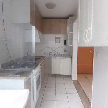Apartamento em Pirassununga, bairro Residencial das Flores