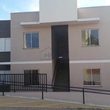 Apartamento em Pirassununga, bairro Residencial Ville Liberta