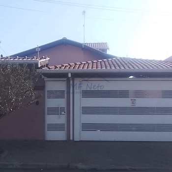 Casa em Pirassununga, bairro Jardim Itália