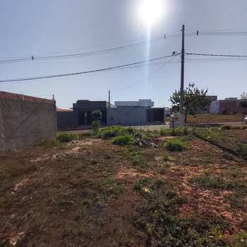 Terreno em Pirassununga, bairro Jardim Girassol