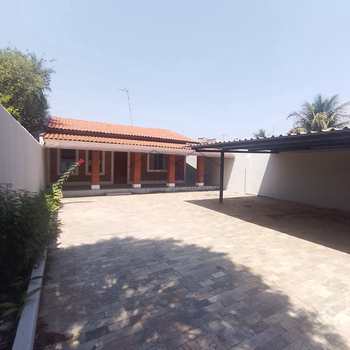 Casa em Pirassununga, bairro Jardim Margarida