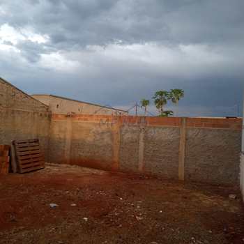 Casa em Pirassununga, bairro Terrazul Ba