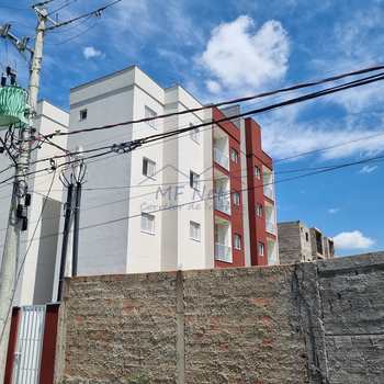 Apartamento em Pirassununga, bairro Vila Guimarães