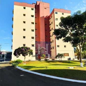 Apartamento em Pirassununga, bairro Rosário