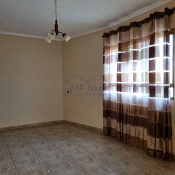 Casa em Pirassununga, bairro Cidade Jardim