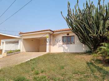 Casa, código 10133430 em Pirassununga, bairro Cidade Jardim