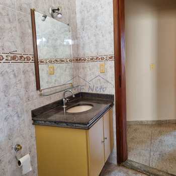 Casa em Pirassununga, bairro Cidade Jardim