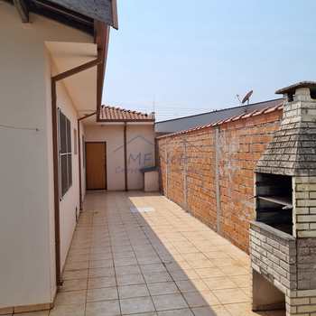 Casa em Pirassununga, bairro Cidade Jardim