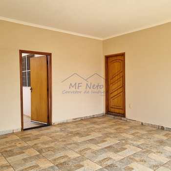 Casa em Pirassununga, bairro Cidade Jardim