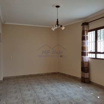 Casa em Pirassununga, bairro Cidade Jardim
