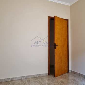 Casa em Pirassununga, bairro Cidade Jardim