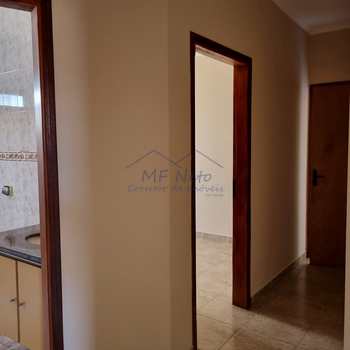 Casa em Pirassununga, bairro Cidade Jardim
