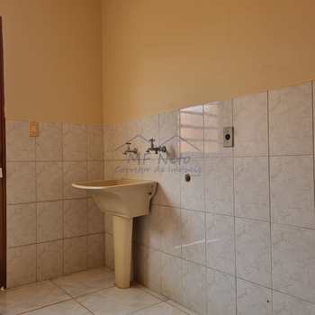 Casa em Pirassununga, bairro Cidade Jardim