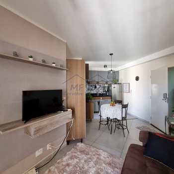 Apartamento em Pirassununga, bairro Condomínio Residencial Canto dos Pássaros