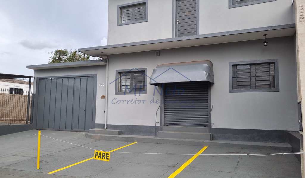 Prédio Comercial em Pirassununga, bairro Vila Santa Terezinha