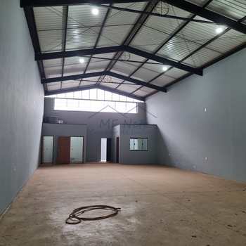 Galpão em Pirassununga, bairro Vila Nova