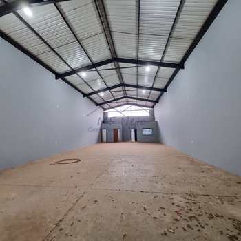 Galpão em Pirassununga, bairro Vila Nova