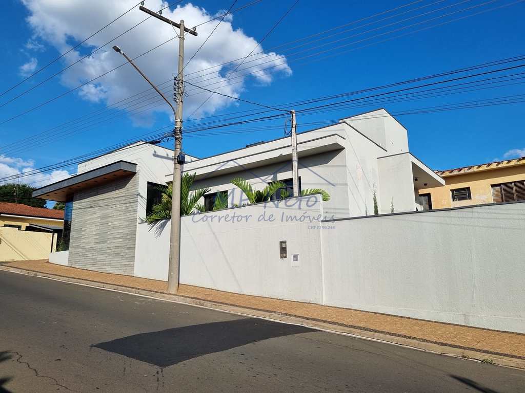 Prédio Comercial em Pirassununga, no bairro Centro