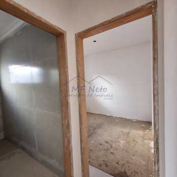Casa em Pirassununga, bairro Jardim Portal D' São José