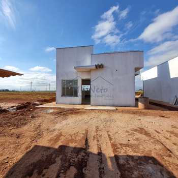 Casa em Pirassununga, bairro Jardim Portal D' São José