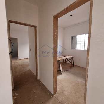 Casa em Pirassununga, bairro Jardim Portal D' São José