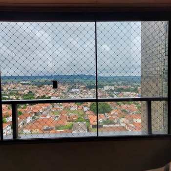 Apartamento em Pirassununga, bairro Edifício Residencial Park - Centro