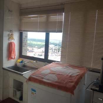 Apartamento em Pirassununga, bairro Edifício Residencial Park - Centro