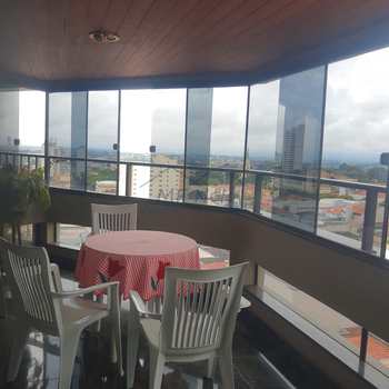 Apartamento em Pirassununga, bairro Edifício Residencial Park - Centro