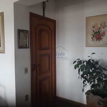 Apartamento em Pirassununga, bairro Edifício Residencial Park - Centro