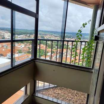 Apartamento em Pirassununga, bairro Edifício Residencial Park - Centro