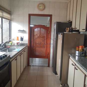 Apartamento em Pirassununga, bairro Edifício Residencial Park - Centro
