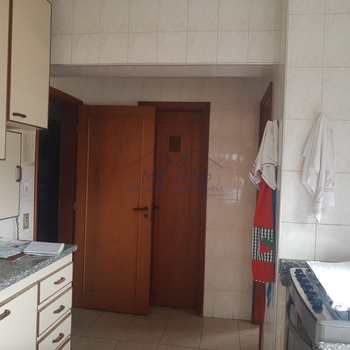 Apartamento em Pirassununga, bairro Edifício Residencial Park - Centro