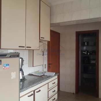 Apartamento em Pirassununga, bairro Edifício Residencial Park - Centro