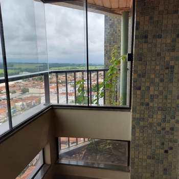 Apartamento em Pirassununga, bairro Edifício Residencial Park - Centro