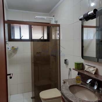 Apartamento em Pirassununga, bairro Edifício Residencial Park - Centro