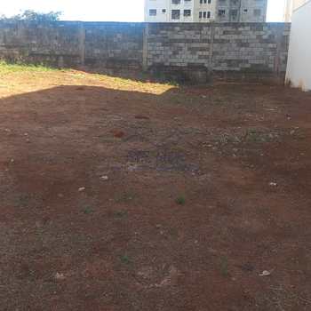 Terreno Comercial em Pirassununga, bairro Residencial Vila Romana