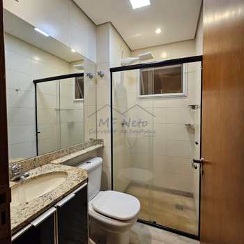 Apartamento em Pirassununga, bairro Jardim Europa