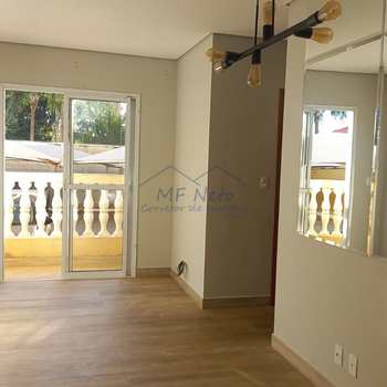 Apartamento em Pirassununga, bairro Jardim Europa