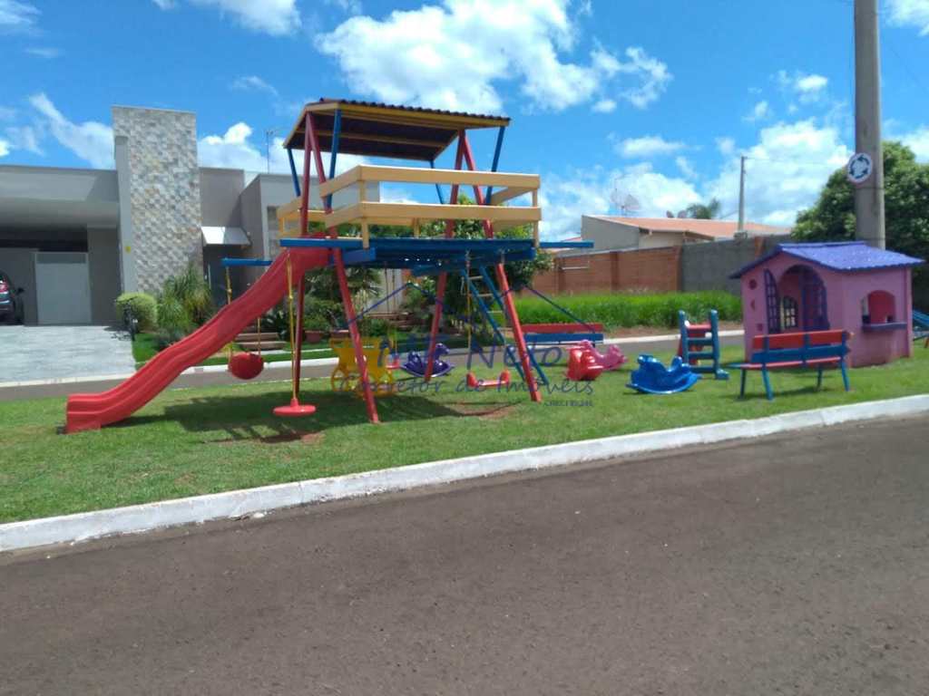 Terreno de Condomínio em Pirassununga, no bairro Jardim Quinta das Flores