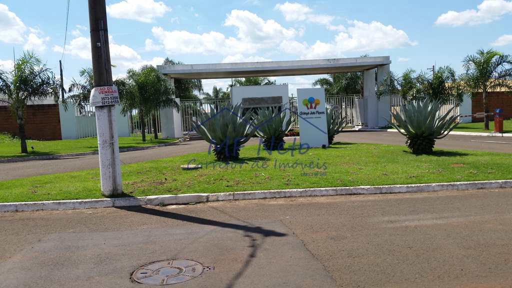 Terreno de Condomínio em Pirassununga, no bairro Jardim Quinta das Flores