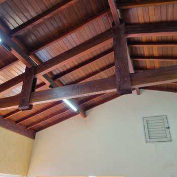 Casa em Pirassununga, bairro Jardim do Lago