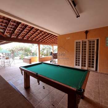 Casa em Pirassununga, bairro Jardim do Lago