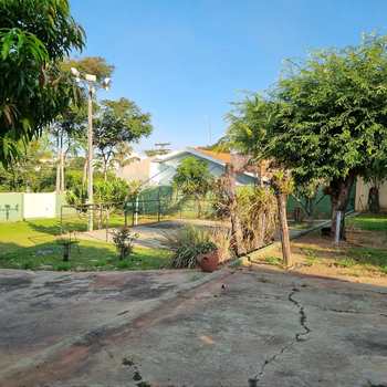 Casa em Pirassununga, bairro Jardim do Lago