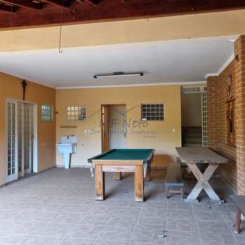 Casa em Pirassununga, bairro Jardim do Lago